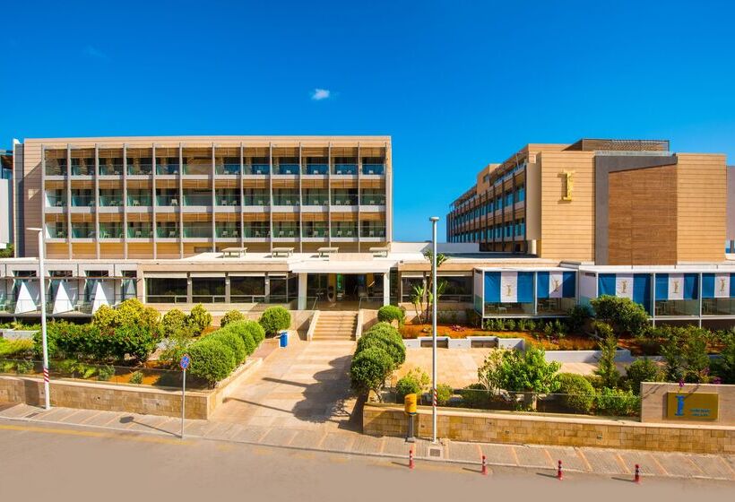 I Resort Beach Hotel & Spa