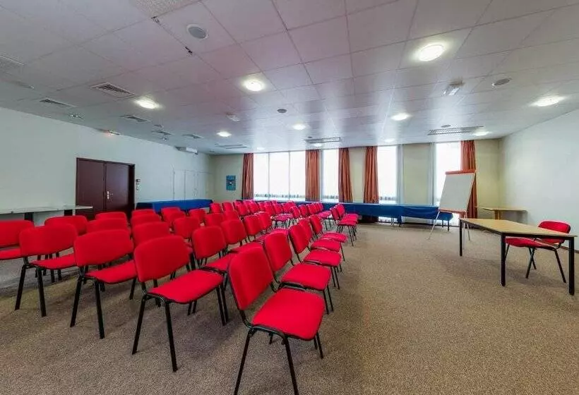 Noemys Neris Montlucon Hotel Restaurant