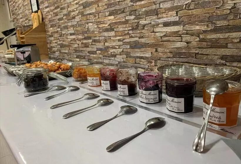 Noemys Neris Montlucon Hotel Restaurant