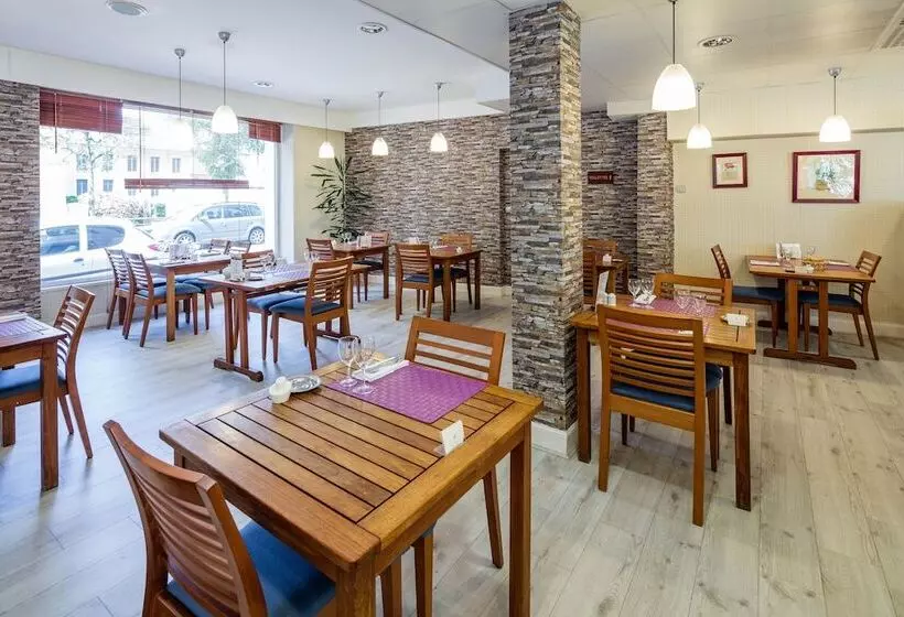 Noemys Neris Montlucon Hotel Restaurant