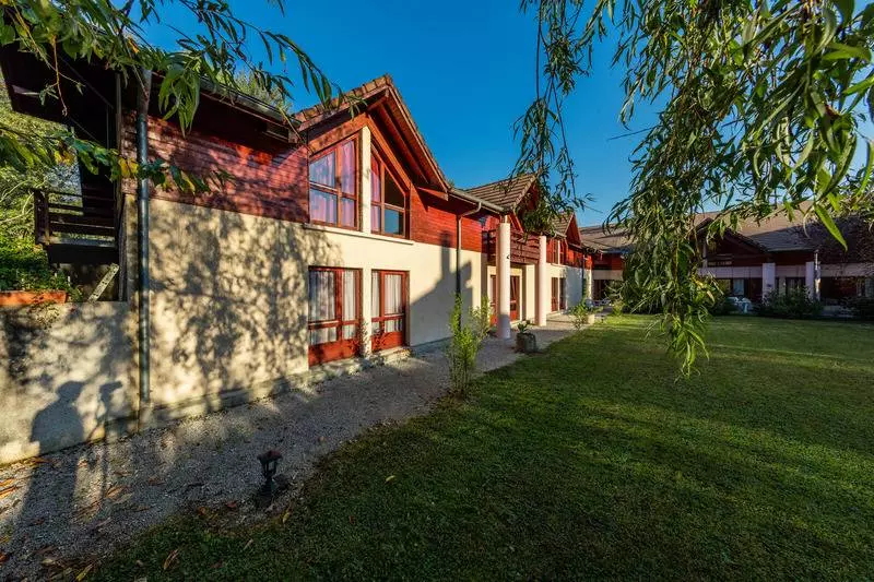 Отель Noemys Viviersdulac