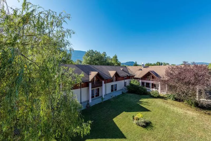 Отель Noemys Viviersdulac