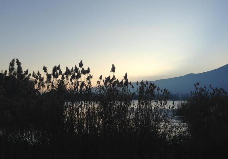 هتل Noemys Viviersdulac