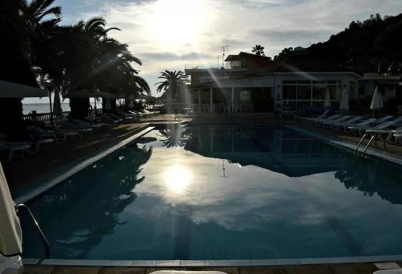 هتل Paradise Beach