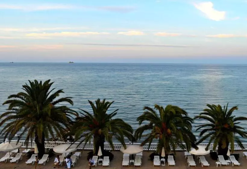 هتل Paradise Beach