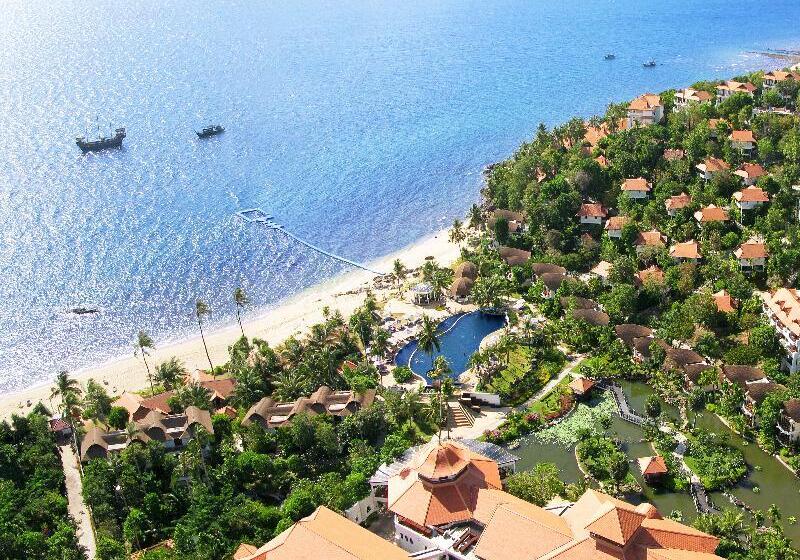 בית מלון כפרי Rawi Warin Resort And Spa   Sha Extra Plus