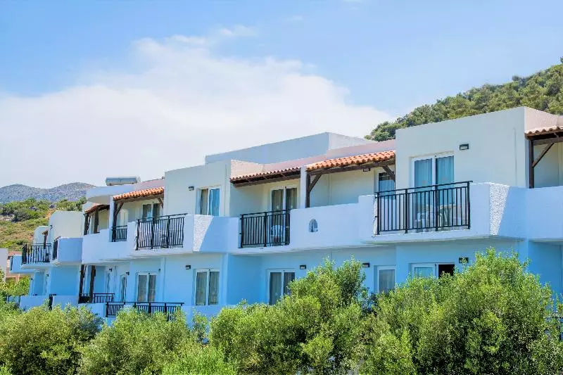 酒店 Semiramis Village