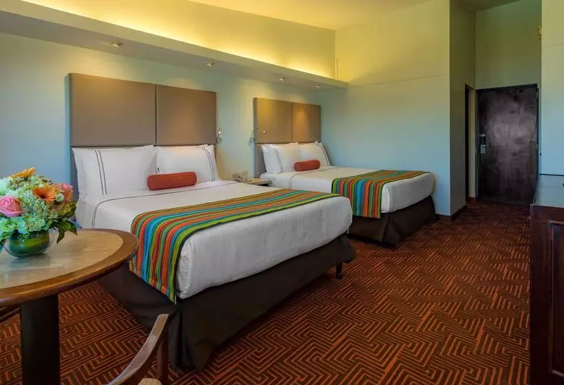 هتل Sonesta Posadas Del Inca Puno