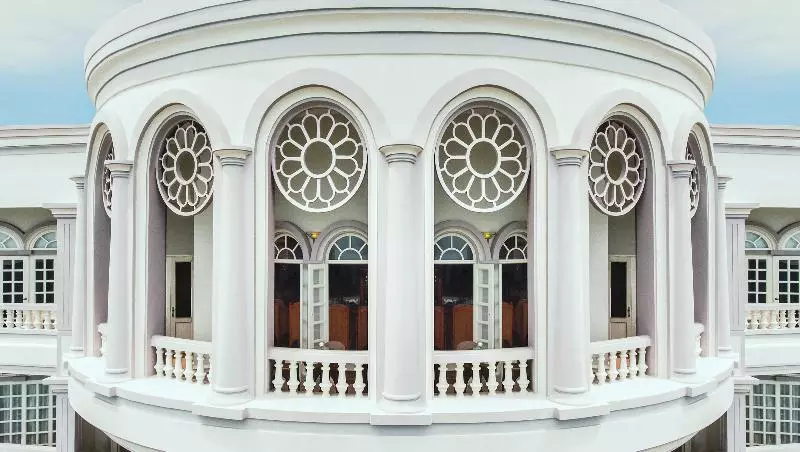 Sunrise Nha Trang Beach Hotel & Spa