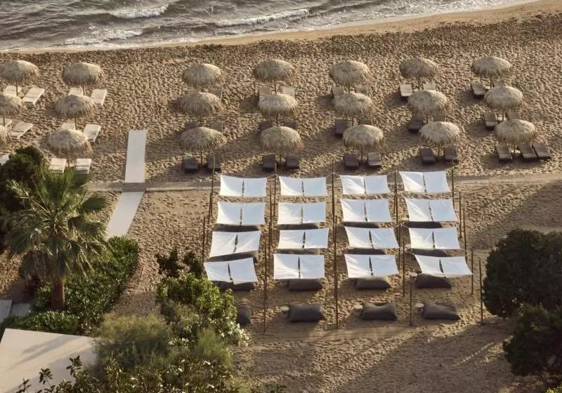 The Bay Hotel & Suites