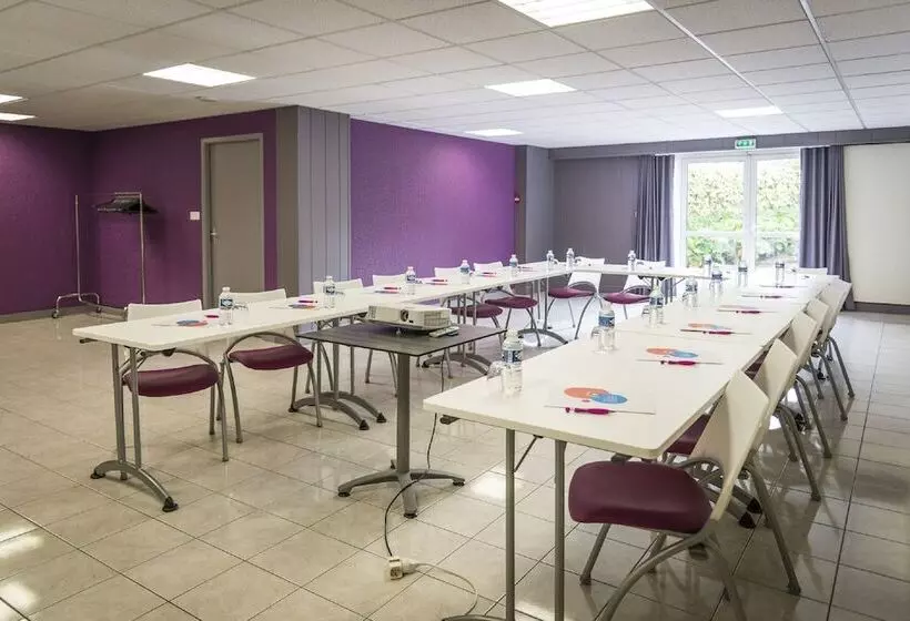 هتل The Originals City, Hôtel La Saulaie, Saumur Ouest