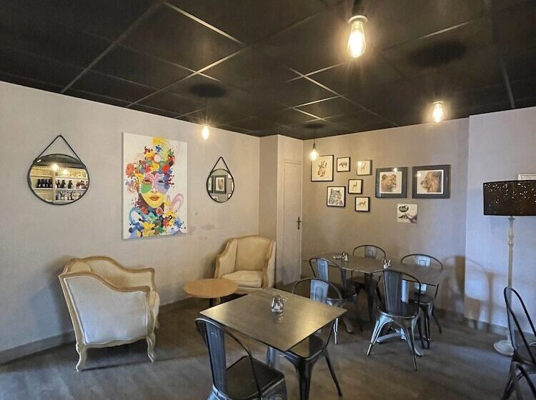 בית מלון כפרי The Originals City, Hôtel La Saulaie, Saumur Ouest