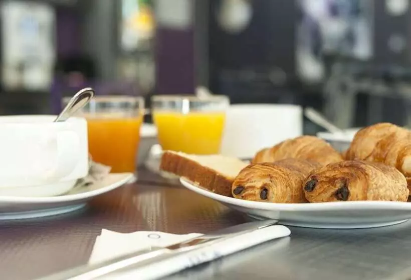 هتل The Originals City, Hôtel La Saulaie, Saumur Ouest