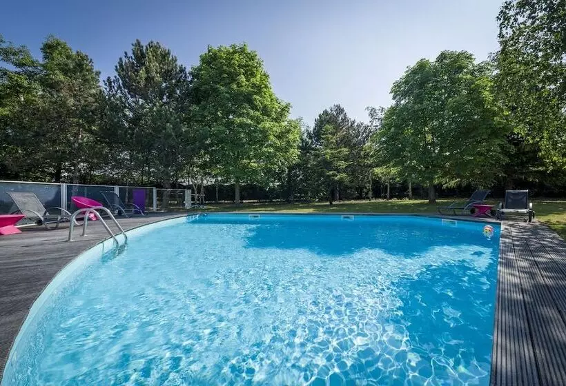 هتل The Originals City, Hôtel La Saulaie, Saumur Ouest