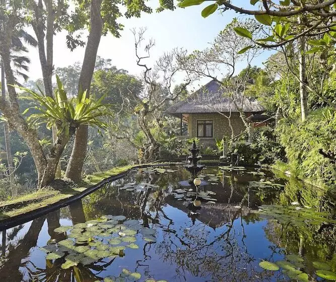 Отель Tjampuhan Spa