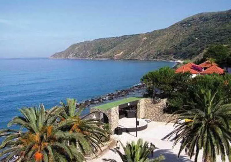 בית מלון כפרי Villaggio Club La Marée