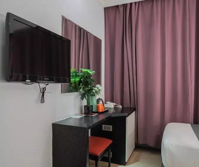 Floresta Hotel Chinatown