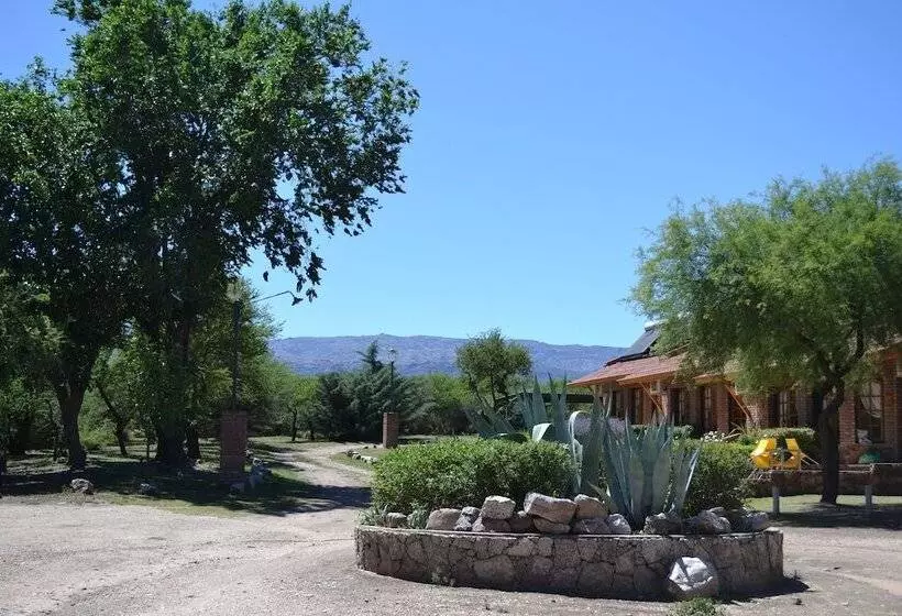 هتل Colina Del Valle