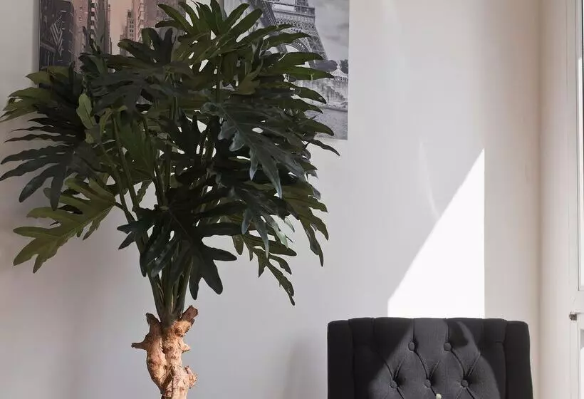 בית מלון כפרי Days Inn Dessau