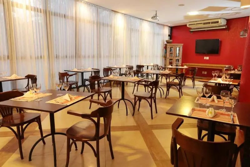 酒店 Executive Inn