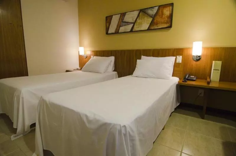 酒店 Executive Inn