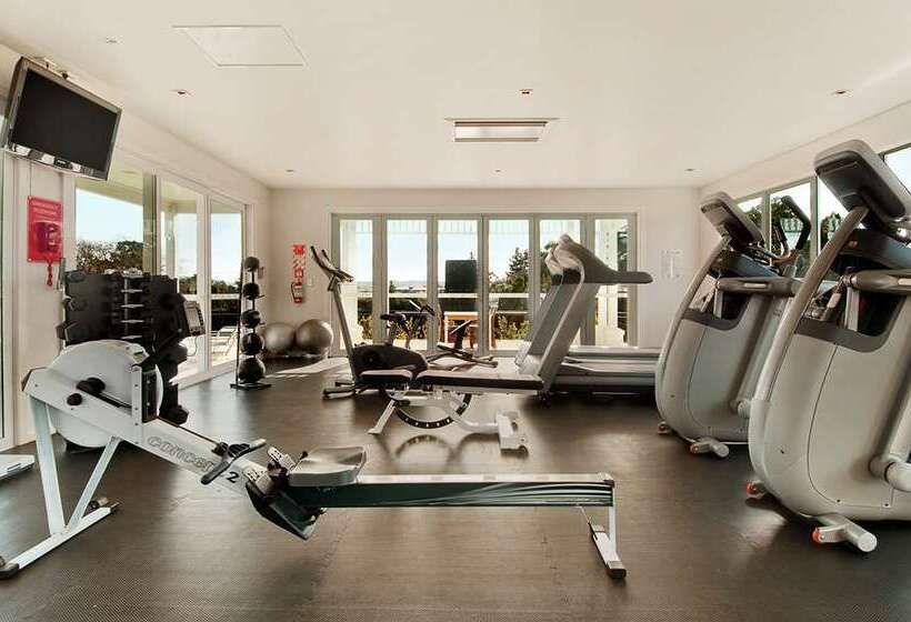 בית מלון כפרי Hilton Lake Taupo