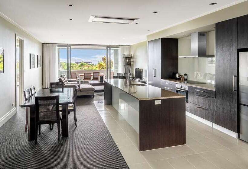 בית מלון כפרי Hilton Lake Taupo