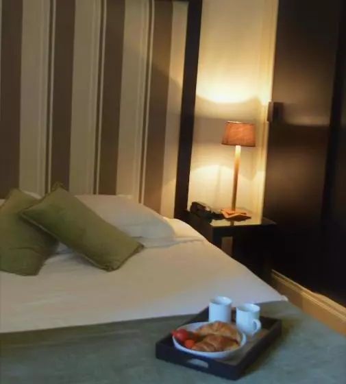 ホテル Château De La Pomarède