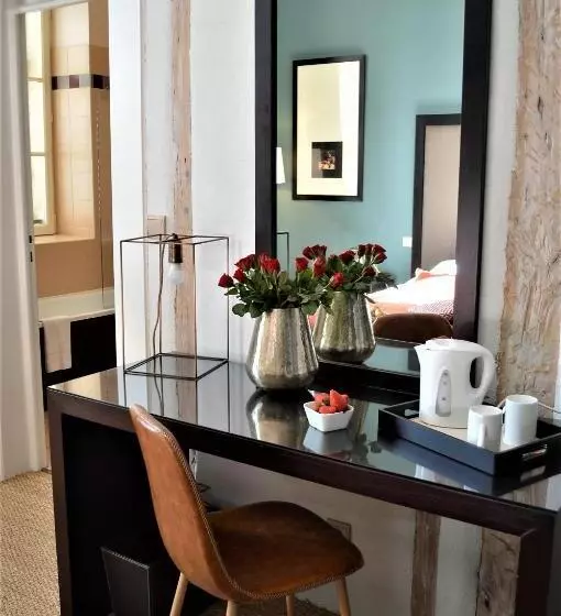 ホテル Château De La Pomarède