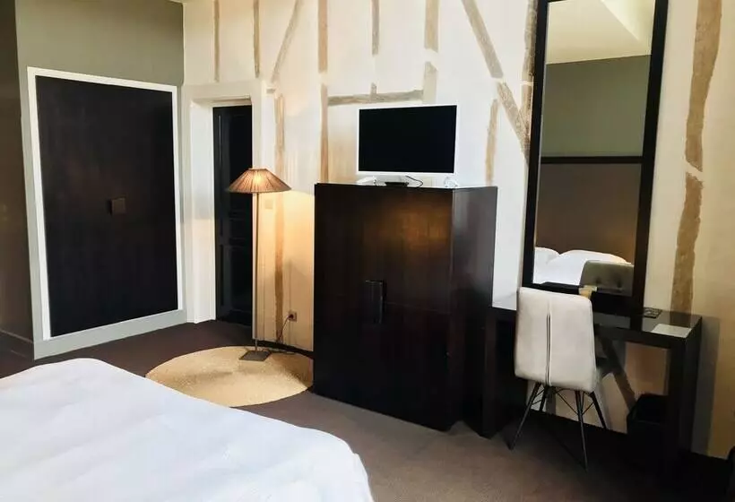 ホテル Château De La Pomarède