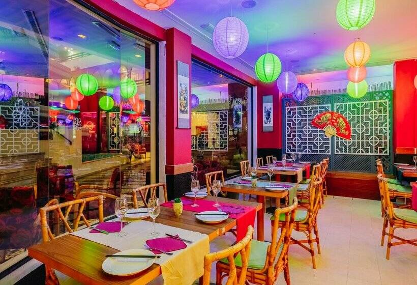 Hotelli Muthu Oura Praia