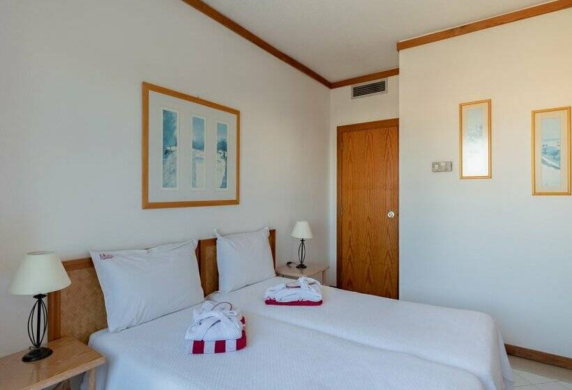 Hotelli Muthu Oura Praia