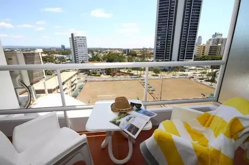 호텔 Surfers Plaza Resort