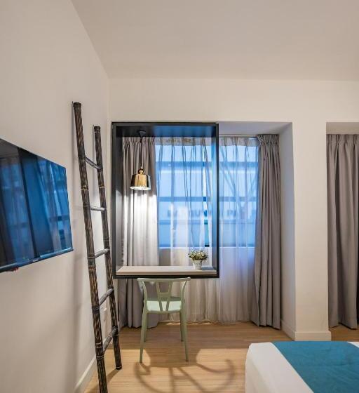 Floresta Hotel Chinatown