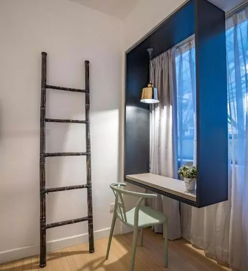 Floresta Hotel Chinatown