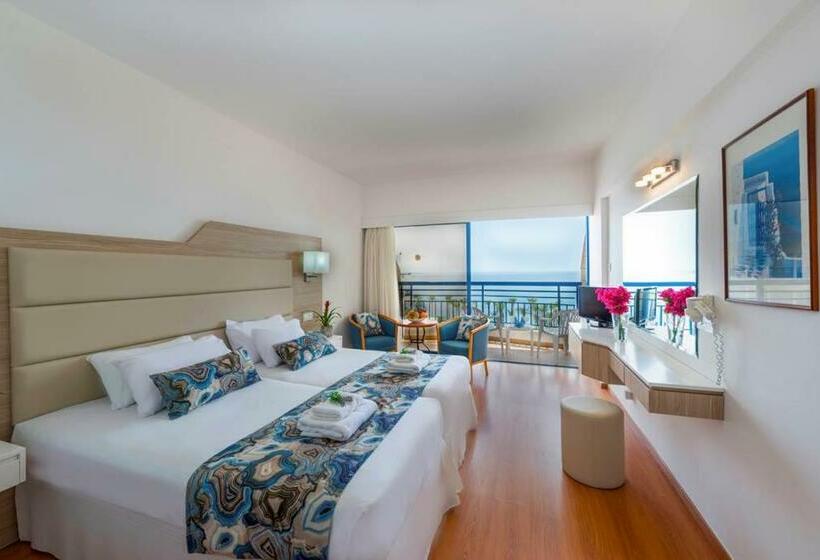 هتل Ascos Coral Beach