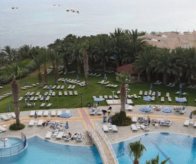 Hotelli Ascos Coral Beach