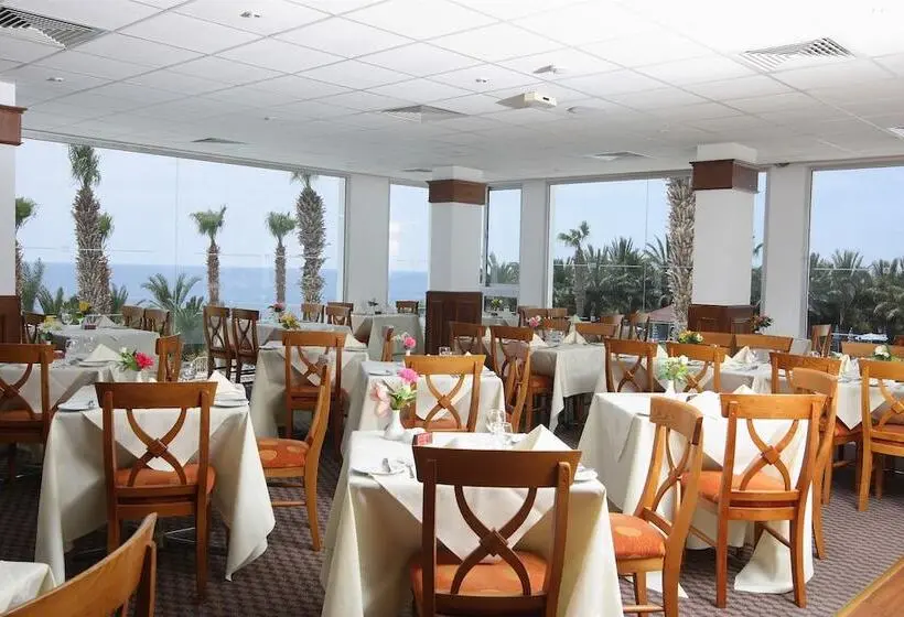 Hotelli Ascos Coral Beach