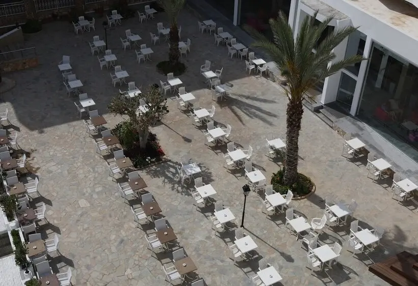 Hotelli Ascos Coral Beach