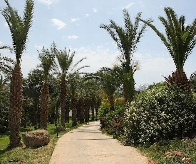 Hotelli Ascos Coral Beach
