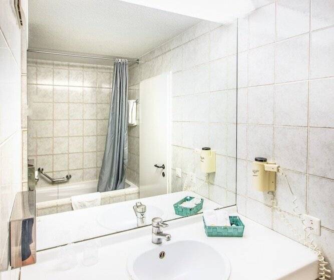 هتل Hôtel Chalet Royal