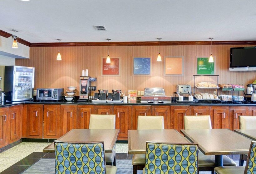 Otel Spark By Hilton Sterling Dulles Airport