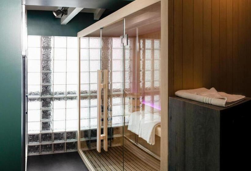 ホテル Ibis Pontarlier