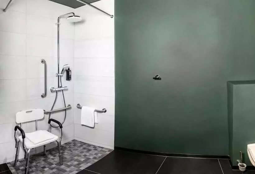 בית מלון כפרי Ibis Pontarlier