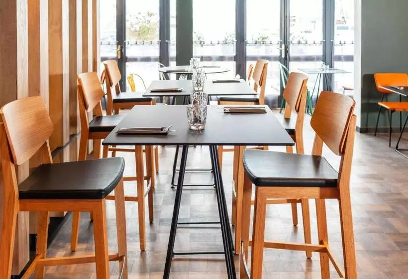 בית מלון כפרי Ibis Pontarlier