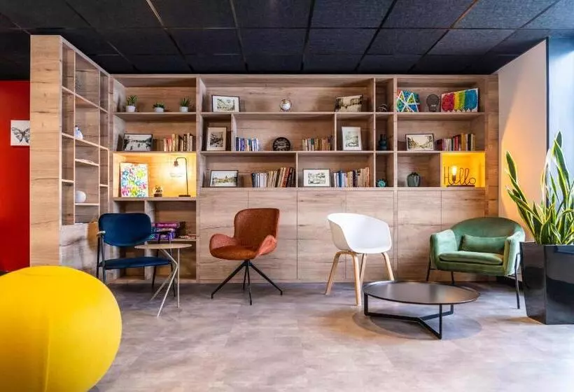 בית מלון כפרי Ibis Pontarlier