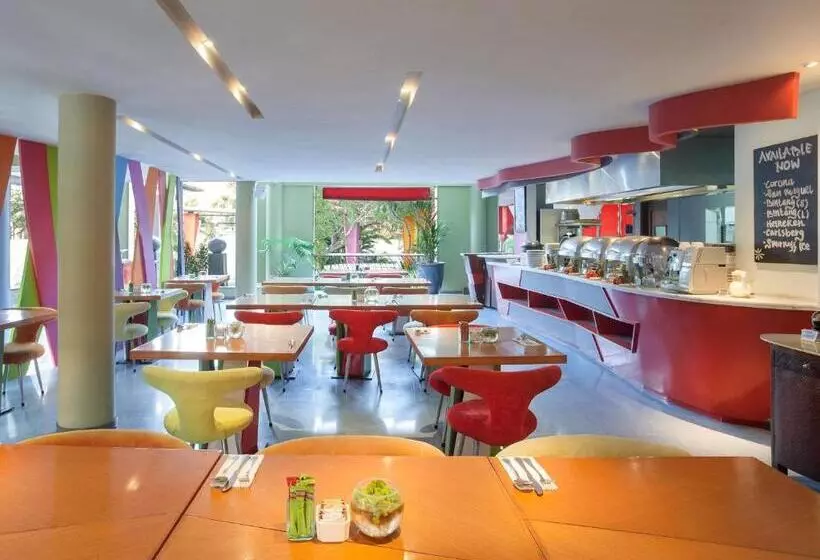 호텔 Ibis Styles Bali Legian