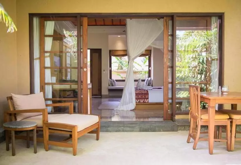 Отель Komaneka At Monkey Forest Ubud