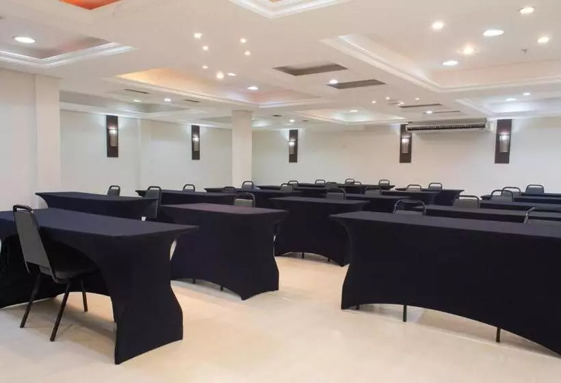 Master Grande Hotel   Próximo Ao Palácio Do Governo