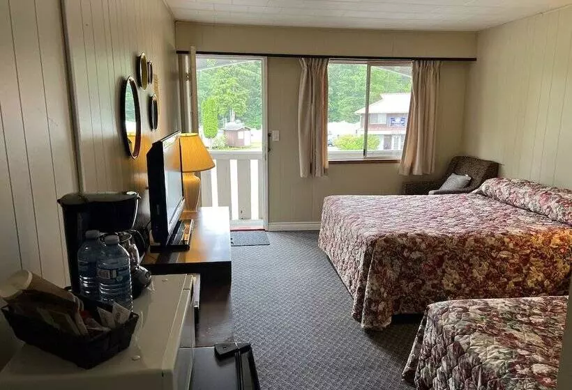 هتل Pioneer Inn By The River